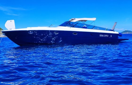 Motorboat Itama Forty 1000hp