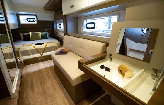 Catamaran Catana Group Bali 4.4 - 4 + 1 cab. 13m