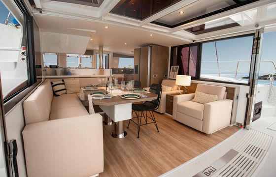 Catamaran Catana Group Bali 4.4 - 4 + 1 cab. 13m