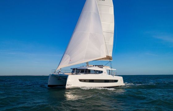 Catamaran Catana Group Bali 4.4 - 4 + 1 cab. 13m