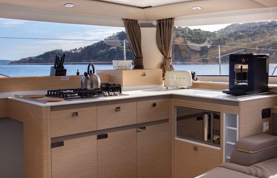 Catamaran Fountaine Pajot ELBA 45 13.45m