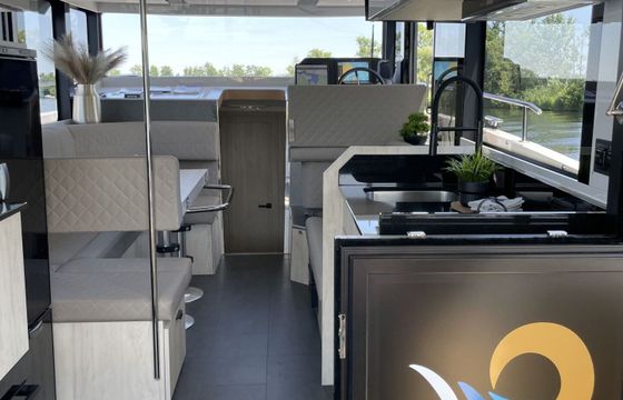 Motor yacht Cobra Yachts Maestro 42 85hp