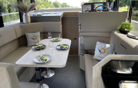 Motor yacht Cobra Yachts Maestro 42 85hp