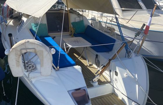 Sailboat Jeanneau Sun Way 25 7.7m