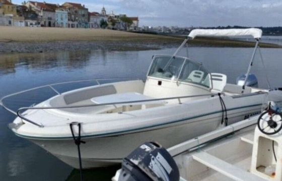 Motorboat Jeanneau Cap Camarat 625 150hp