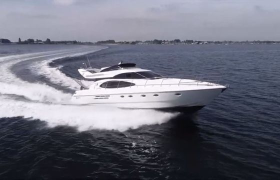 Motor yacht Azimut 52 Fly 1320hp