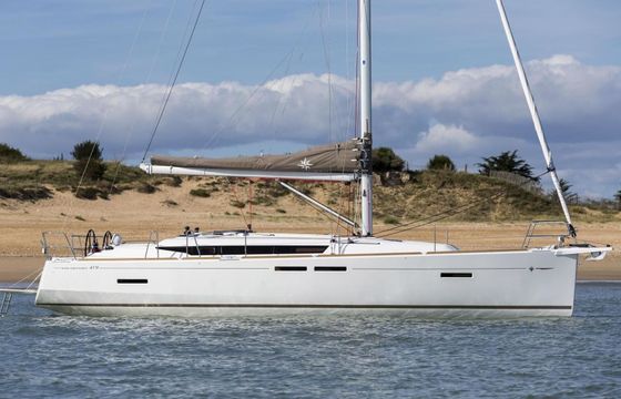 Sailboat Jeanneau Sun Odyssey 419 12.76m