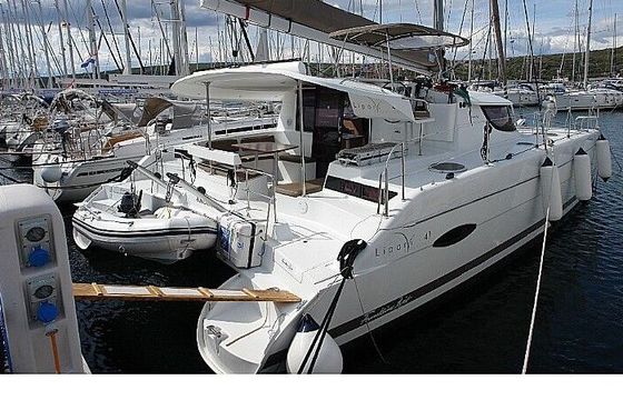 Catamaran Fountaine Pajot Lipari 41 11.89m