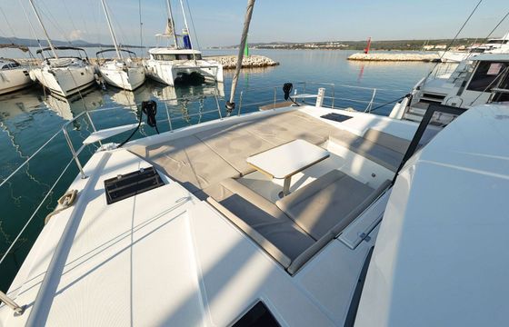 Catamaran Catana Group Bali 4.2 - 4 + 1 cab. 12m