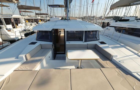 Catamaran Catana Group Bali 4.2 - 4 + 1 cab. 12m
