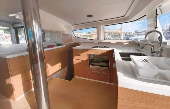 Catamaran Catana Group Bali 4.4 - 4 + 2 cab. 13m