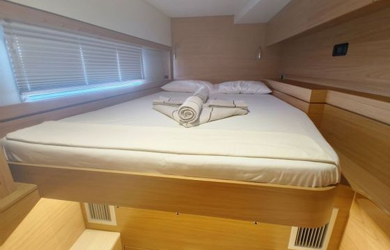 Catamaran Catana Group Bali 4.4 - 4 + 2 cab. 13m