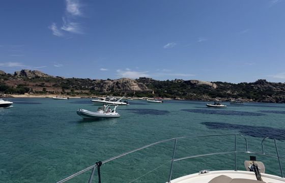 Motorboat Jeanneau Leader 600hp