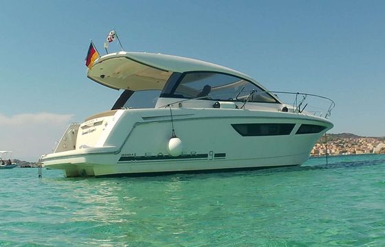 Motorboat Jeanneau Leader 600hp