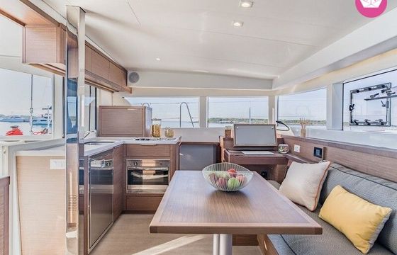 Catamaran Lagoon-Bénéteau Lagoon 40 - 4 + 2 cab 11m