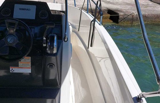Motorboat Quicsilver 675 150hp