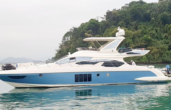 Motor yacht Azimut 64