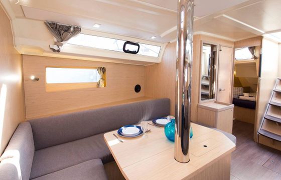 Sailboat Beneteau Oceanis 41.1 11.99m