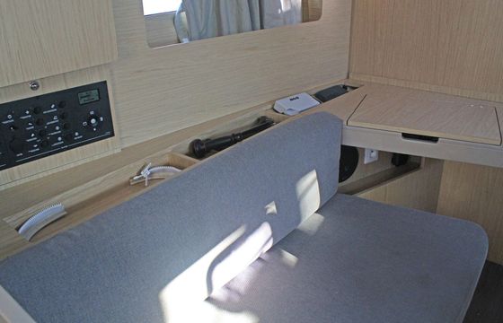 Sailboat Beneteau Oceanis 41.1 11.99m