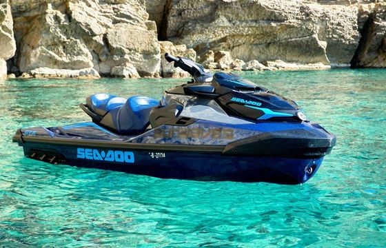 Motorboat Four Winns H260 380hp