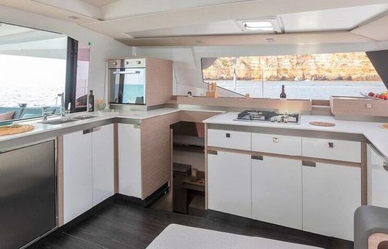 Catamaran Fountaine Pajot Fountaine Pajot Elba 45 - 4 + 2 cab. 13m