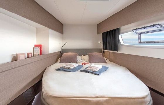 Catamaran Fountaine Pajot Fountaine Pajot Elba 45 - 4 + 2 cab. 13m