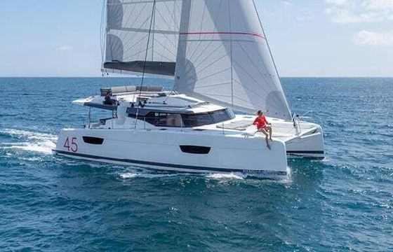 Catamaran Fountaine Pajot Fountaine Pajot Elba 45 - 4 + 2 cab. 13m
