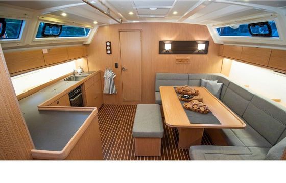 Sailboat Bavaria Cruiser 46 14.27m