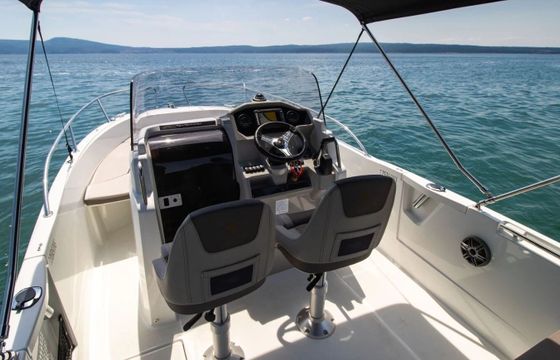 Motorboat Jeanneau Cap Camarat 6.5 Cc 150hp