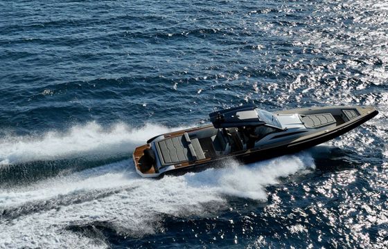Motorboat TECHNOHULL OMEGA 47 900hp