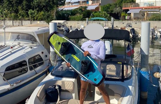 Motorboat Bayliner VR5