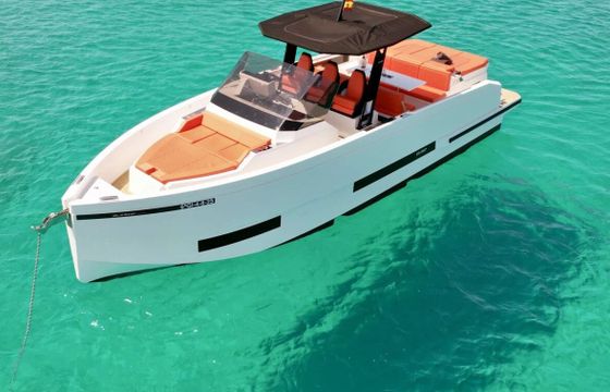 Motorboat DE ANTONIO YACHTS D32 600hp