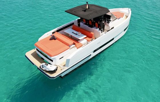 Motorboat DE ANTONIO YACHTS D32 600hp