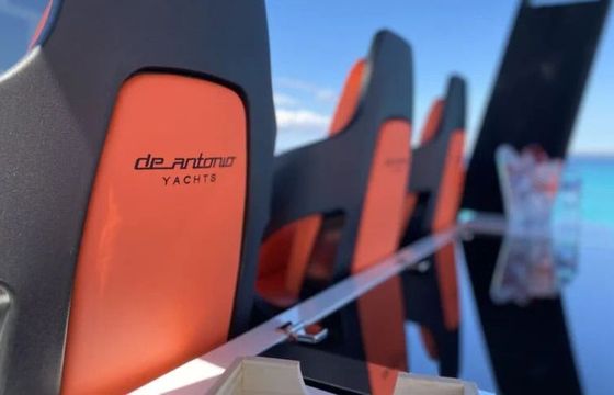 Motorboat DE ANTONIO YACHTS D32 600hp