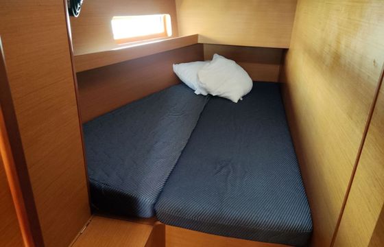 Sailboat Jeanneau Sun Loft 47 - 6 + 1 cab. 14m