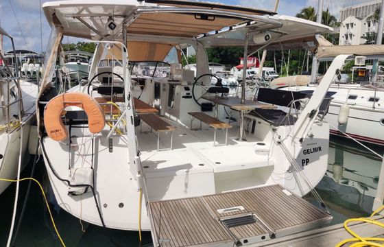 Sailboat Jeanneau Sun Loft 47 - 6 + 1 cab. 14m