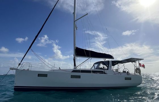Sailboat Beneteau Oceanis 41.1 12m