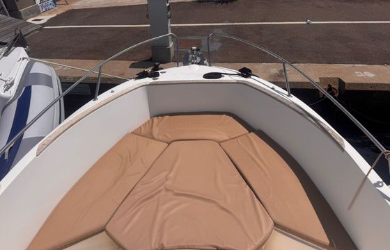 Motorboat Jeanneau Cap Camarat 7.5 225hp