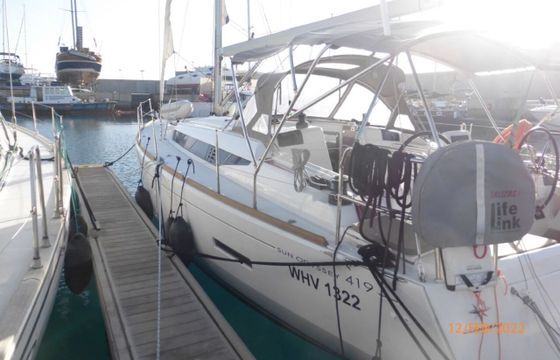 Sailboat Jeanneau Sun Odyssey 419 12m
