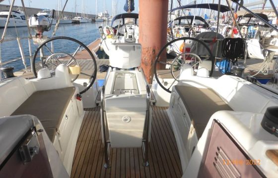 Sailboat Jeanneau Sun Odyssey 419 12m