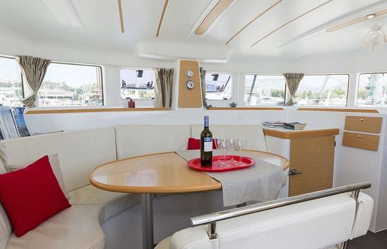 Catamaran Lagoon-Bénéteau Lagoon 380 S2 - 4 + 2 cab. 11.55m