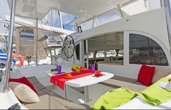 Catamaran Lagoon-Bénéteau Lagoon 380 S2 - 4 + 2 cab. 11.55m