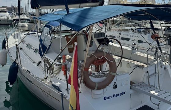 Sailboat Beneteau Oceanis Clipper 393 11.9m