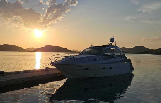Motorboat Mirakul 40 Hardtop 520hp