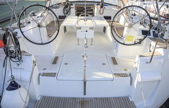 Sailboat JEANNEAU SUN ODYSSEY 519 15.75m