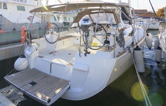 Sailboat JEANNEAU SUN ODYSSEY 519 15.75m