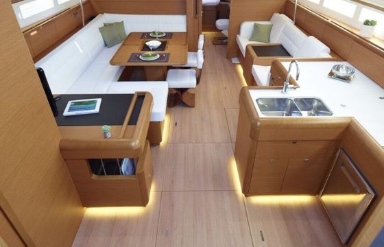 Sailboat JEANNEAU SUN ODYSSEY 519 15.75m