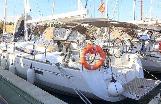Sailboat JEANNEAU SUN ODYSSEY 519 15.75m