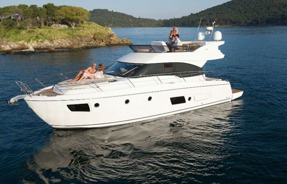 Motor yacht Bavaria Yachtbau Bavaria Virtess 420 Fly 870hp