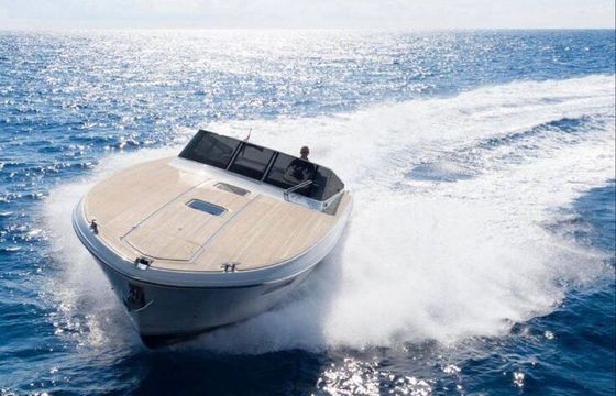 Motorboat Itama Forty 900hp